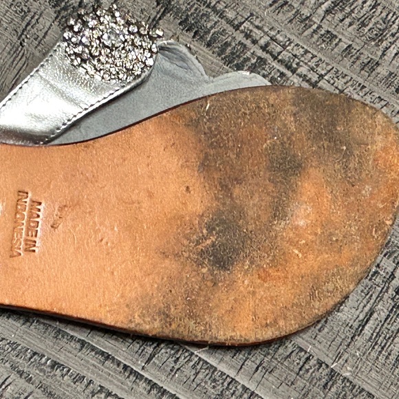 Elegant Silver Rhinestone Sandals - Picture 10 of 10